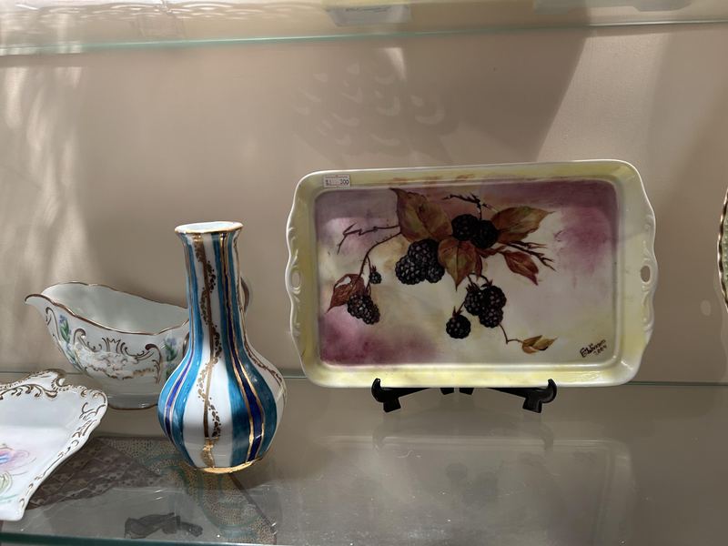 Blackberry Tray with Vase
