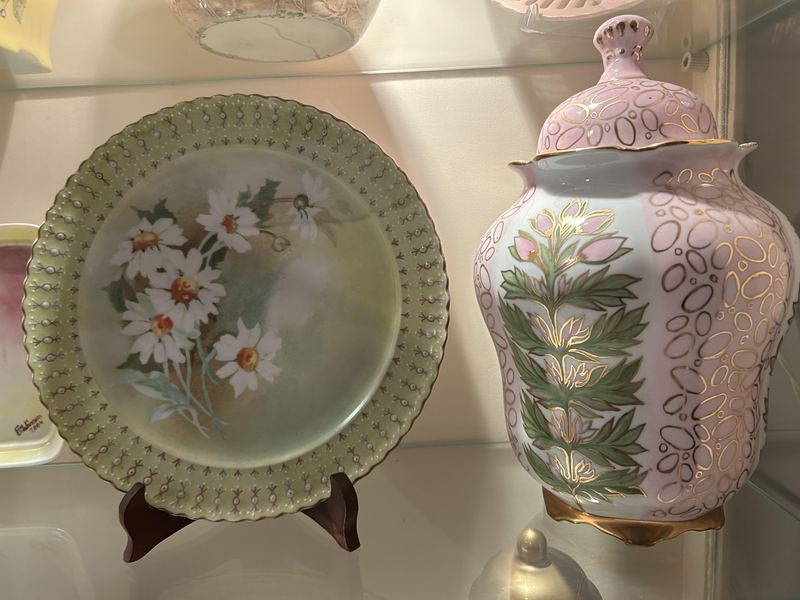 Daisy Plate and Lidded Jar