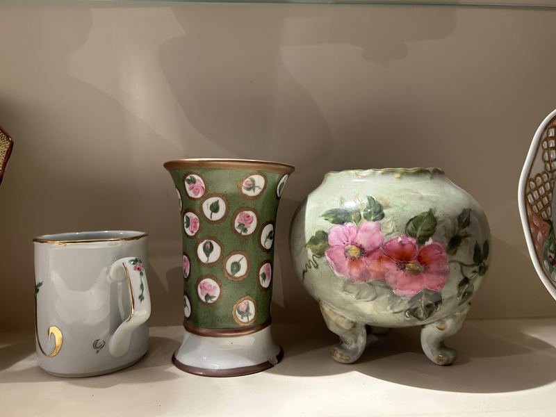 Rose Medallion Vase Group