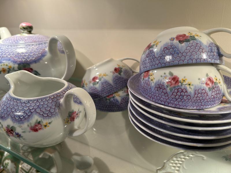 Tea Service Cups and Creamer